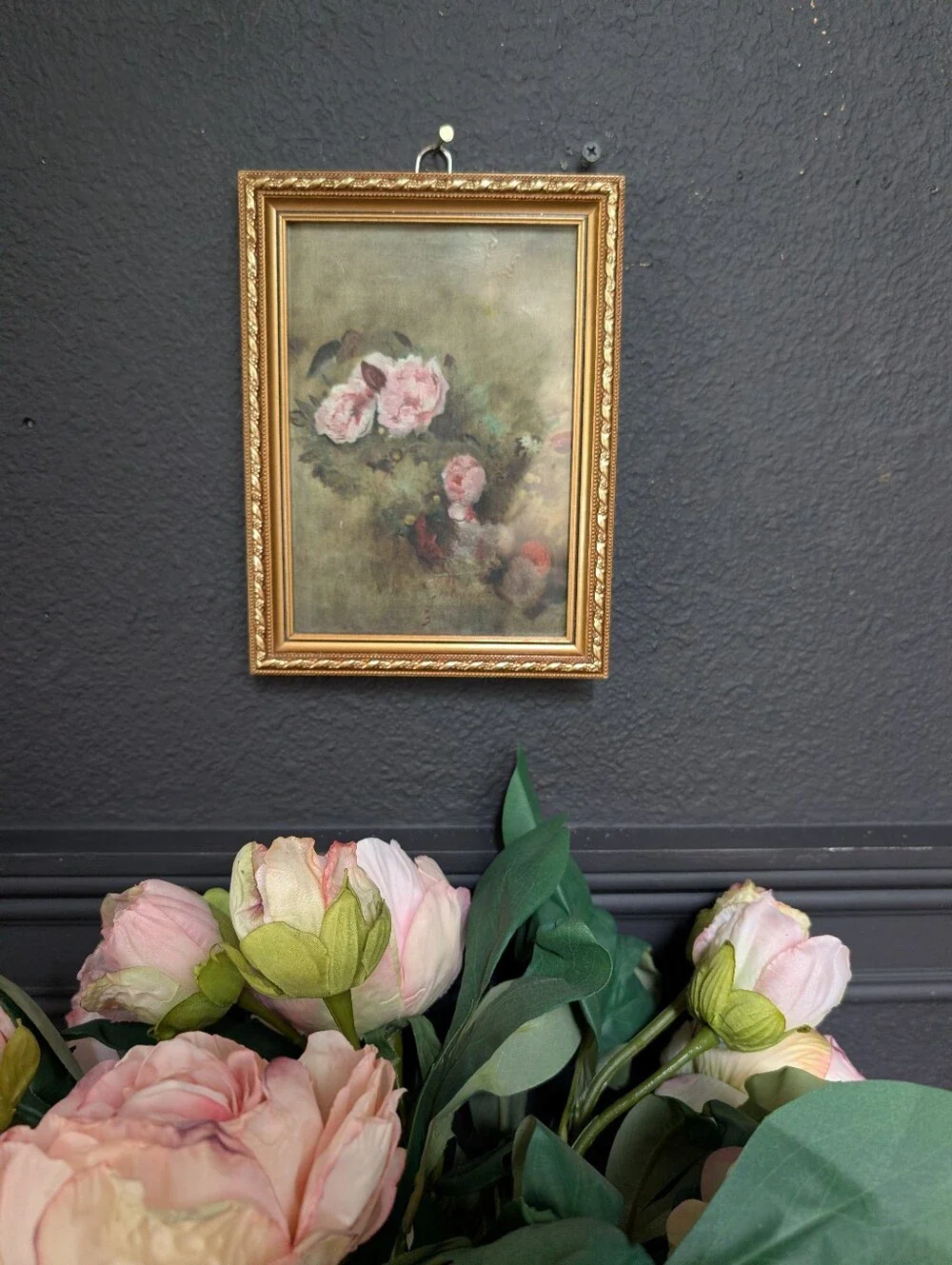 Vintage Gold Ornate wood tabletop wall frame w/ VTG style Still Floral Print 8